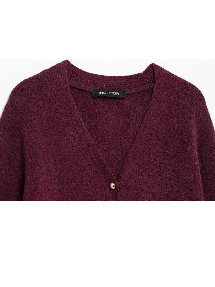 Wine red ISOLVIA™ V-neck cardigan