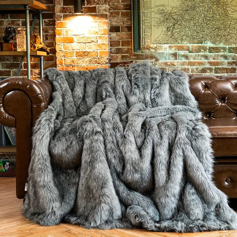 Faux Fur Blanket - ARLUVI