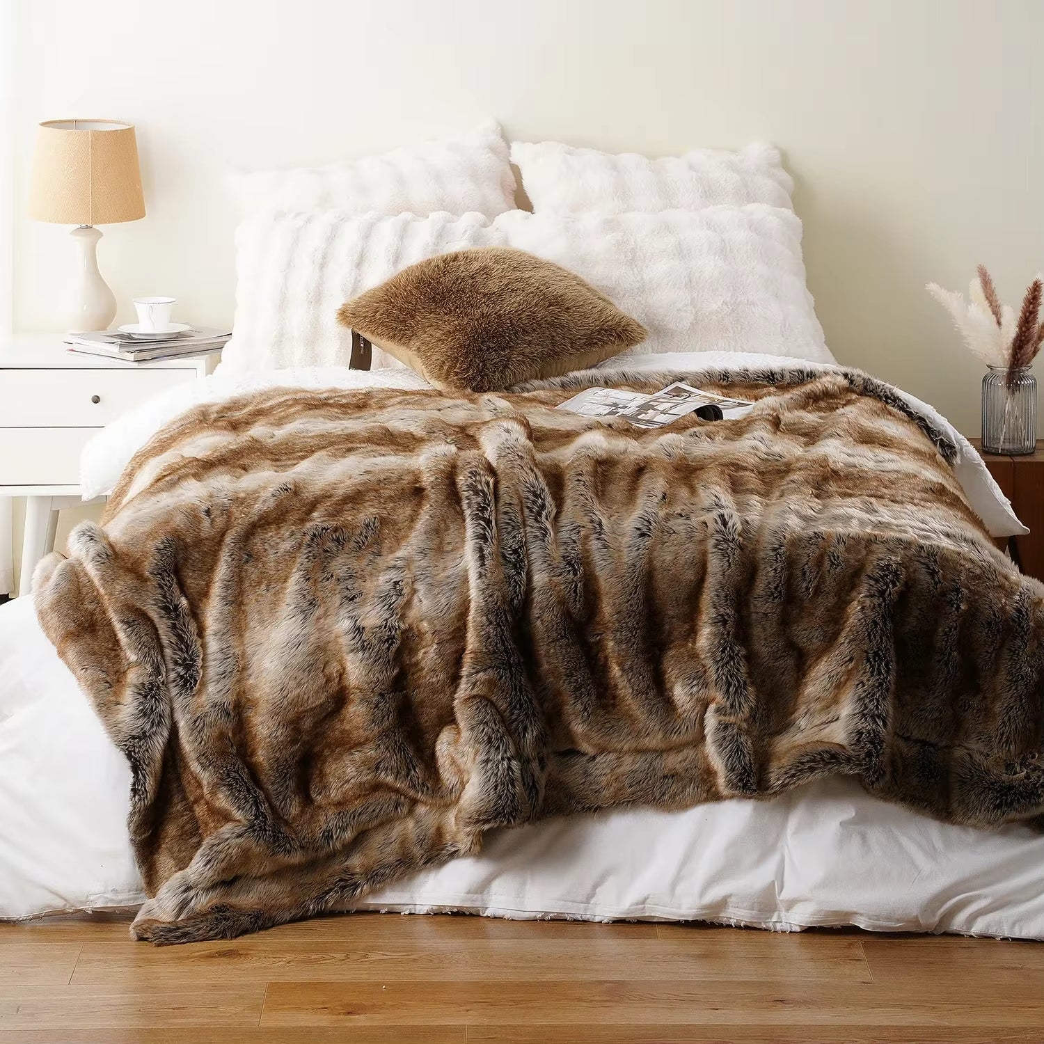 Faux Fur Blanket - ARLUVI