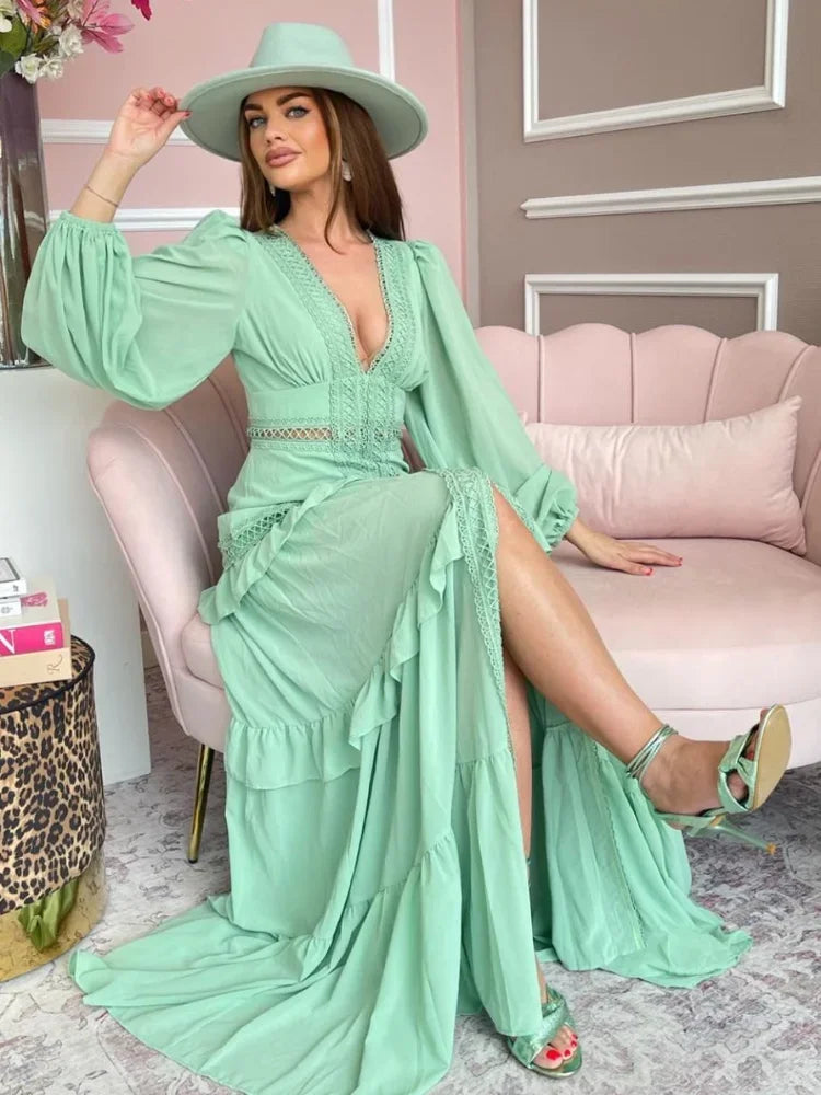 VELORIA™ Comfortable Maxi Dress with V-Neckline and Long Sleeves - ARLUVI