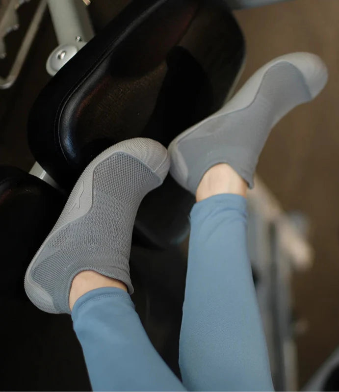 Lightweight Barefoot Grip Shoes - ARLUVI